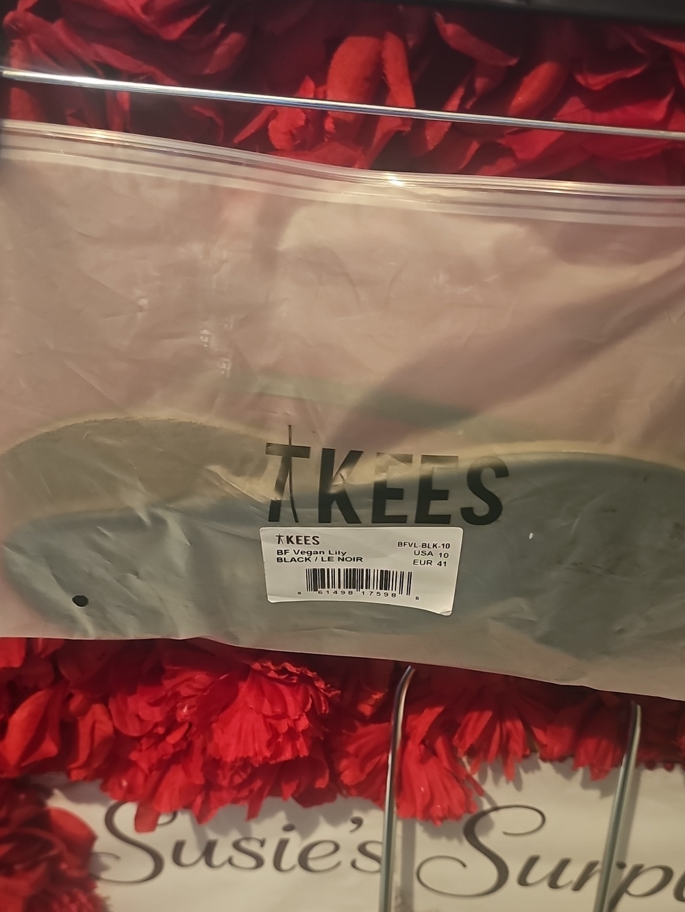 TKEES NWT Women's Vegan Lily Sandals - Black Size 10